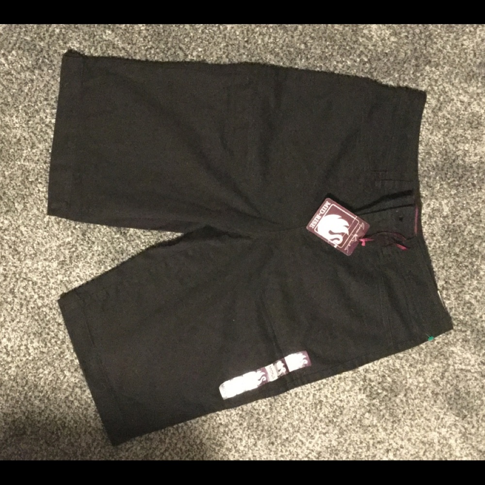 Gloria Vanderbilt Black Size 6 Shorts